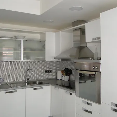 Galerija * トゥズラ