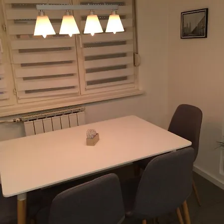 Galerija トゥズラ